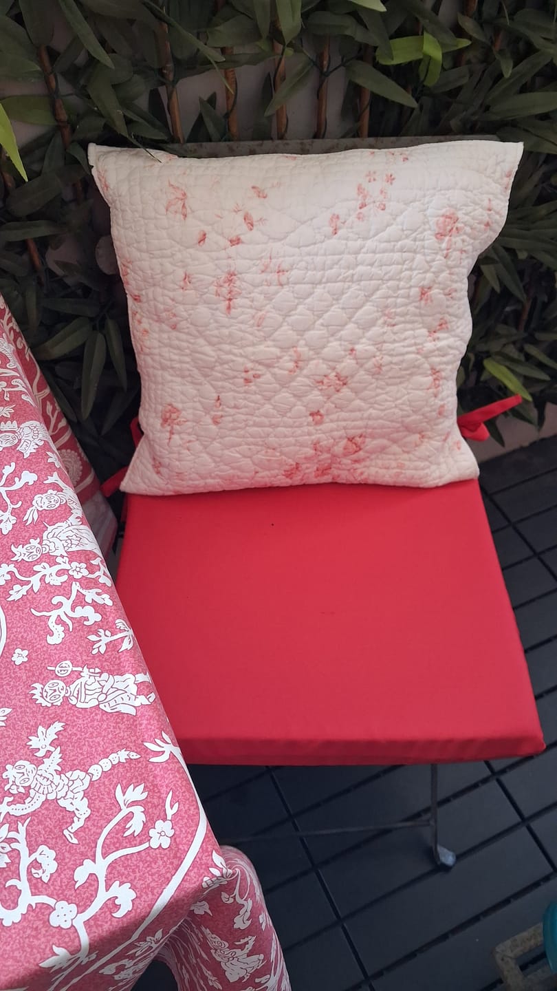 Customer photo review of Cuscini per Sedie da esterno Cook 40x40x5cm Set da 2 quadrati sfoderabili con laccetti Vari colori