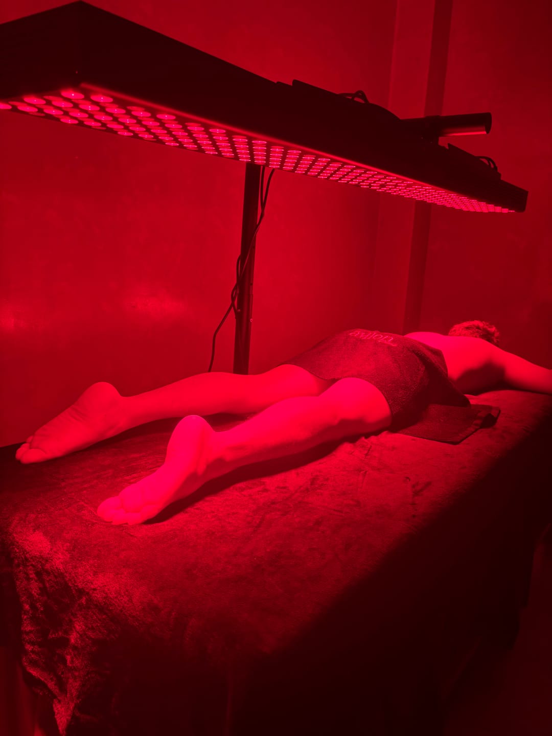 Customer photo review of Koanna® Luma1000™ – Powerful, Mid-Size Red Light Therapy Panel