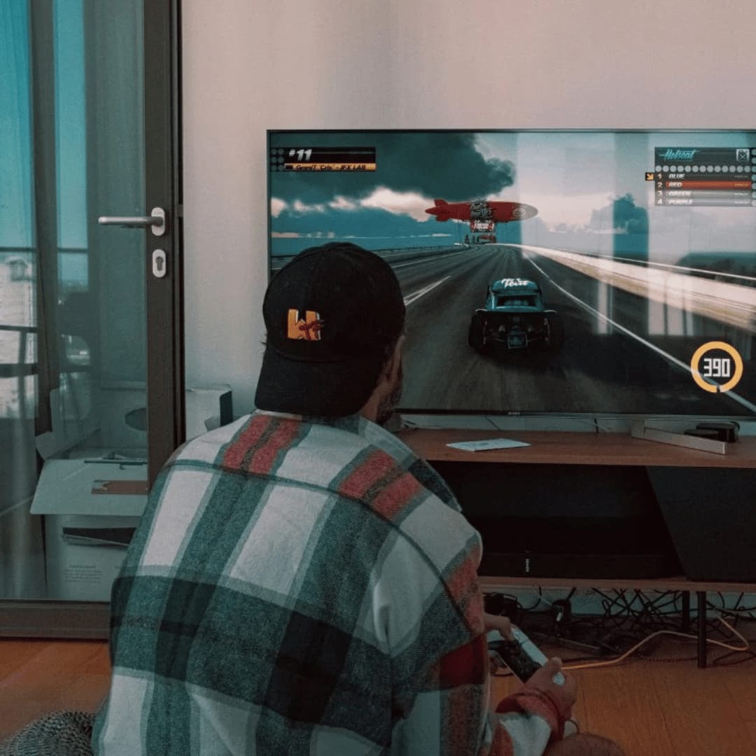 Customer photo review of All-in-One Gaming System – Plug & Play in Seconds Playzone™