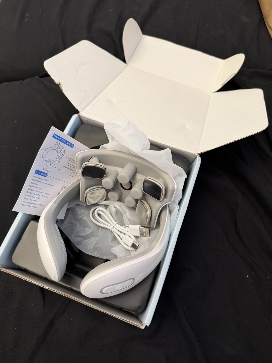 Customer photo review of Masajeador Cervical Velsen con Calor y Estimulación Suave