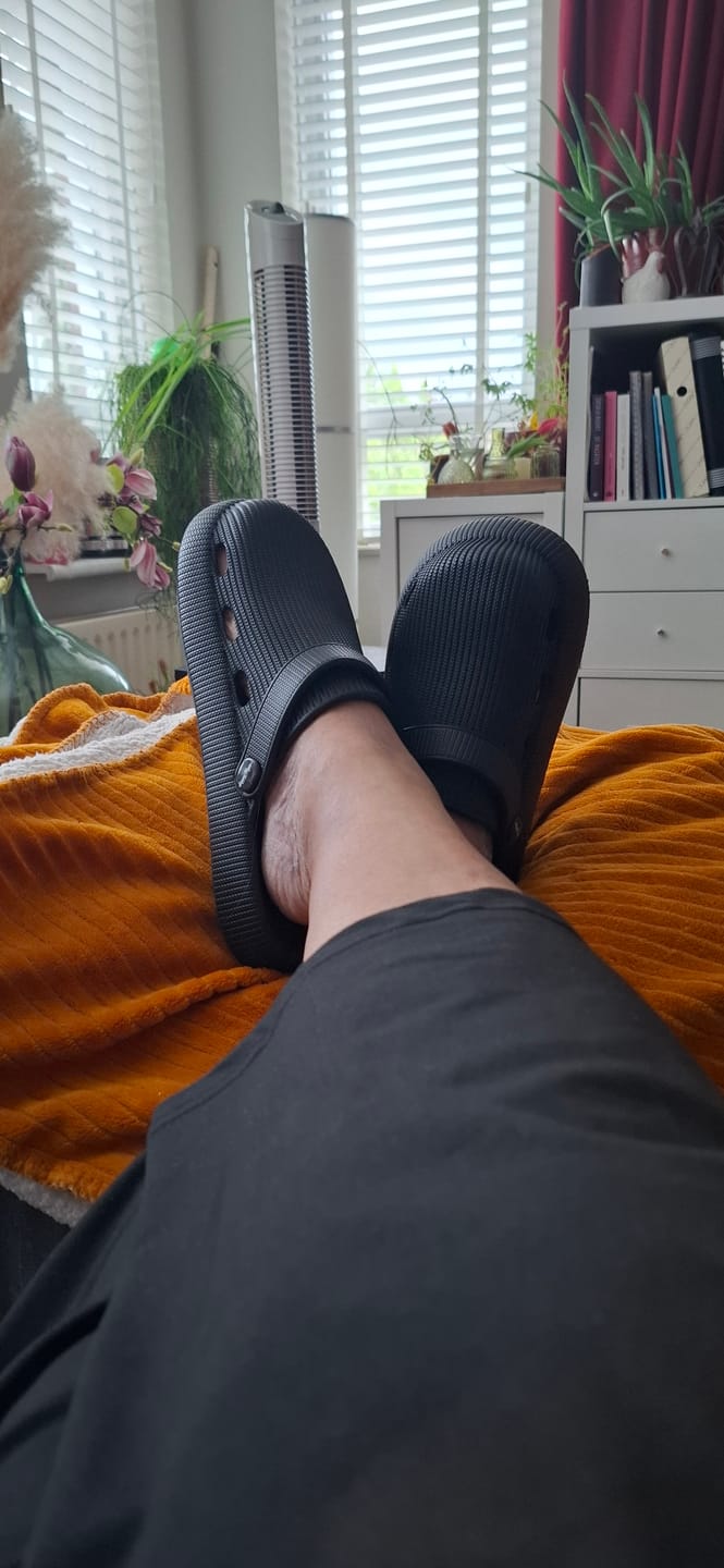 Customer photo review of HappyClogs Original