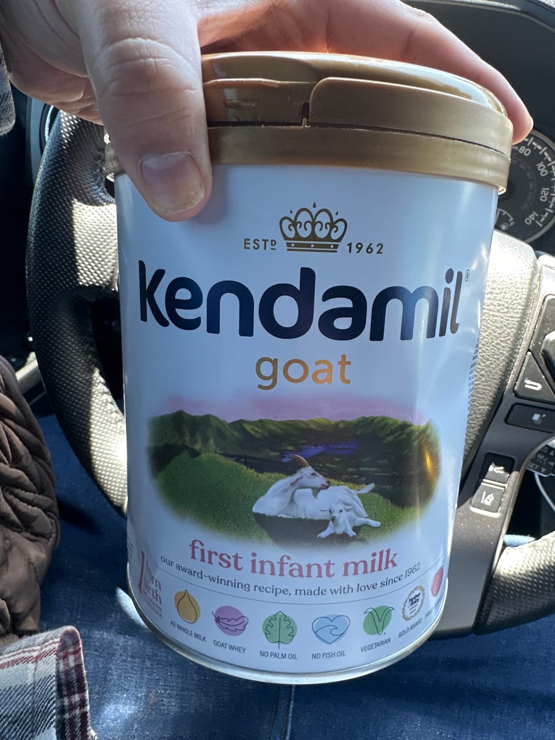 Customer photo review of Kendamil UK Stage 1 Goat Milk Formula 800g