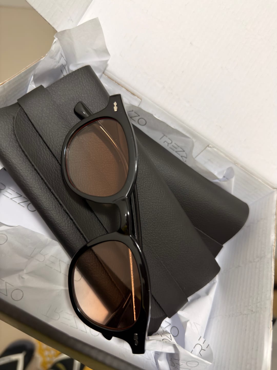 Customer photo review of Óculos de Sol Barcelona
