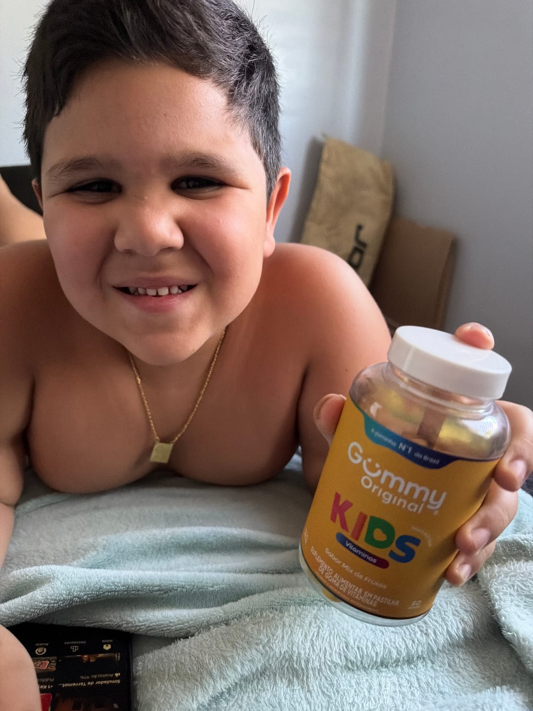 Customer photo review of 6 Gummy kids