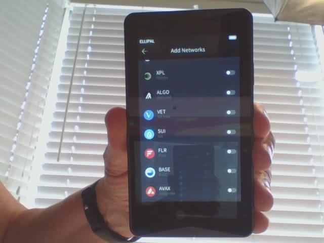 Customer photo review of ELLIPAL Titan 2.0 Cold Wallet