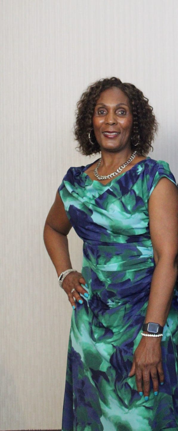 Customer photo review of Model Model Dream Weaver Glueless 100% Human Hair HD Lace Front Wig - DEEP CURL