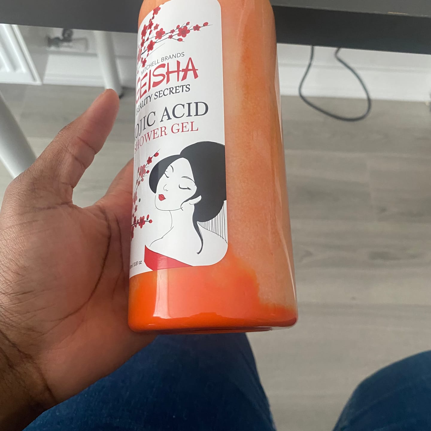 Customer photo review of Geisha Beauty Secret Shower Gel - Brightening and Moisturizing Gel - 1000ml / 33 fl oz