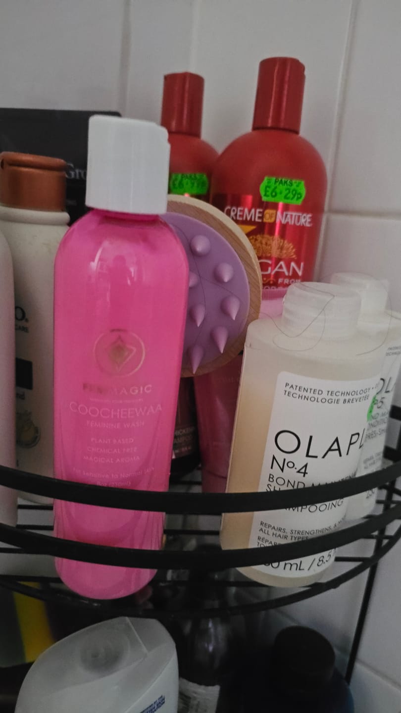 Customer photo review of Coocheewaa | Natural Feminine Wash