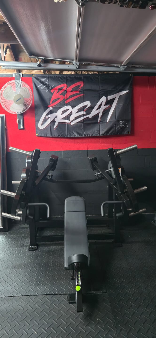 Customer photo review of RED BE GREAT GYM FLAG