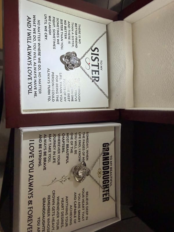 Customer photo review of To My Sister Necklace Gift Set - "Thank You" Love Knot Gift For Your Sister - SS02