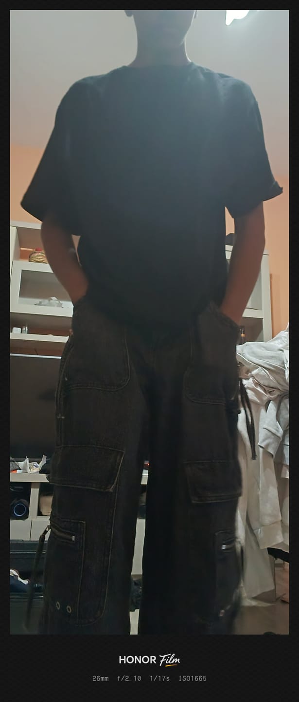 Customer photo review of T-Shirt Cropped Blanks 220GSM Black