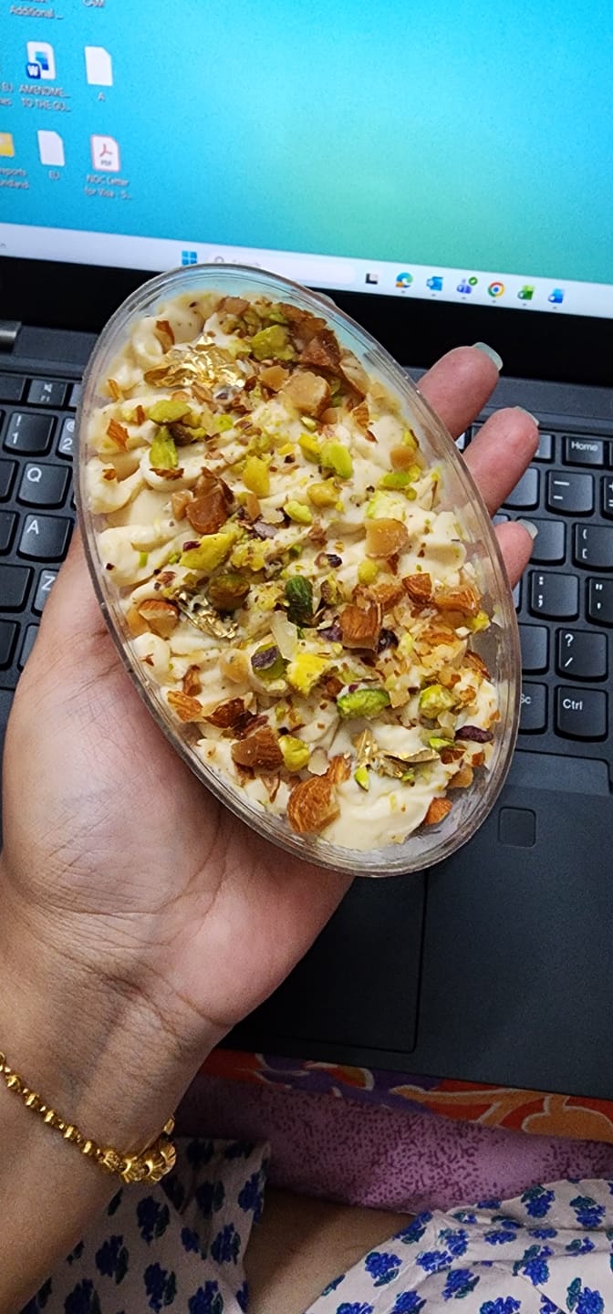 Customer photo review of Malayi Kulfi Tres Leches [2 Pcs]