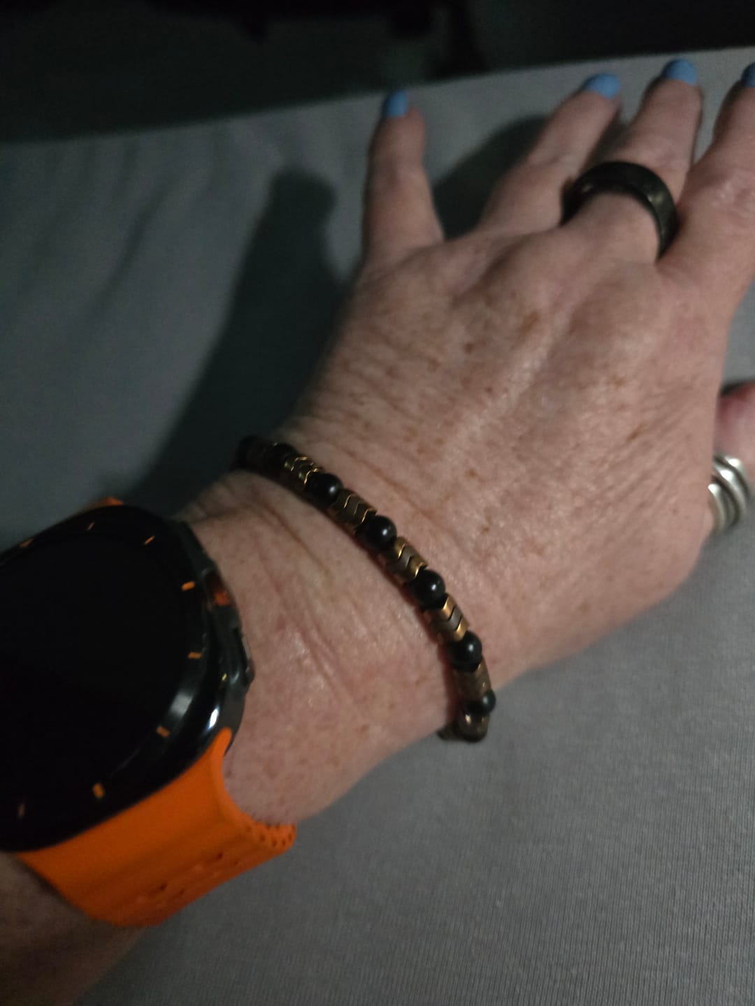 Customer photo review of Obsidian Armband - Power