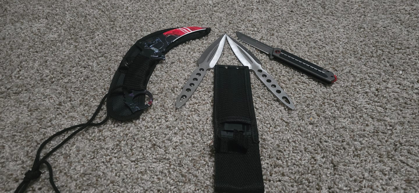 Customer photo review of MYSTERY KNIVES BOX™