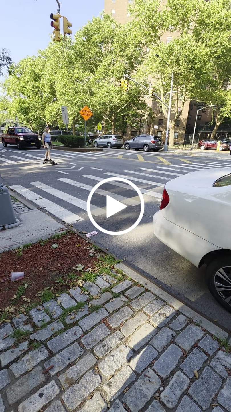 Customer video review of Backfire G2 Black & G2Z Electric Skateboard with R5s Remote