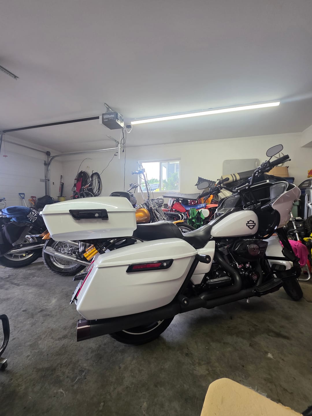 Customer photo review of Detachable Chopped Tour Trunk Pack For ‘14-’25 Touring | Mocardine