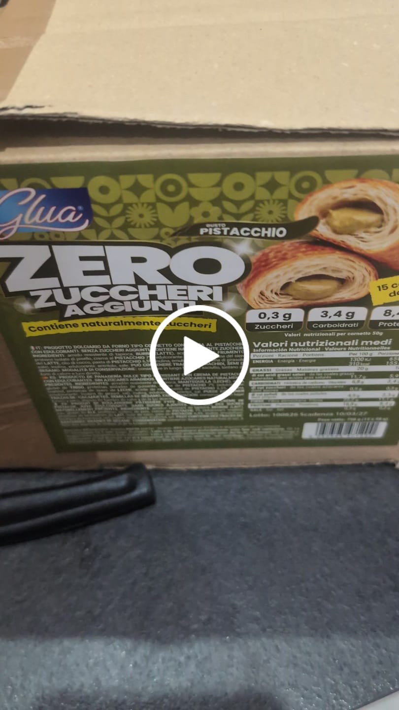 Customer video review of 15 Cornetti proteici ripieni di crema al pistacchio