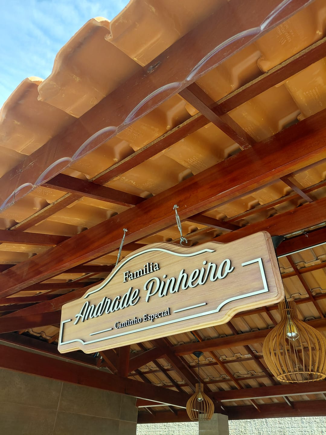 Customer photo review of Placa Sobrenome e Endereço