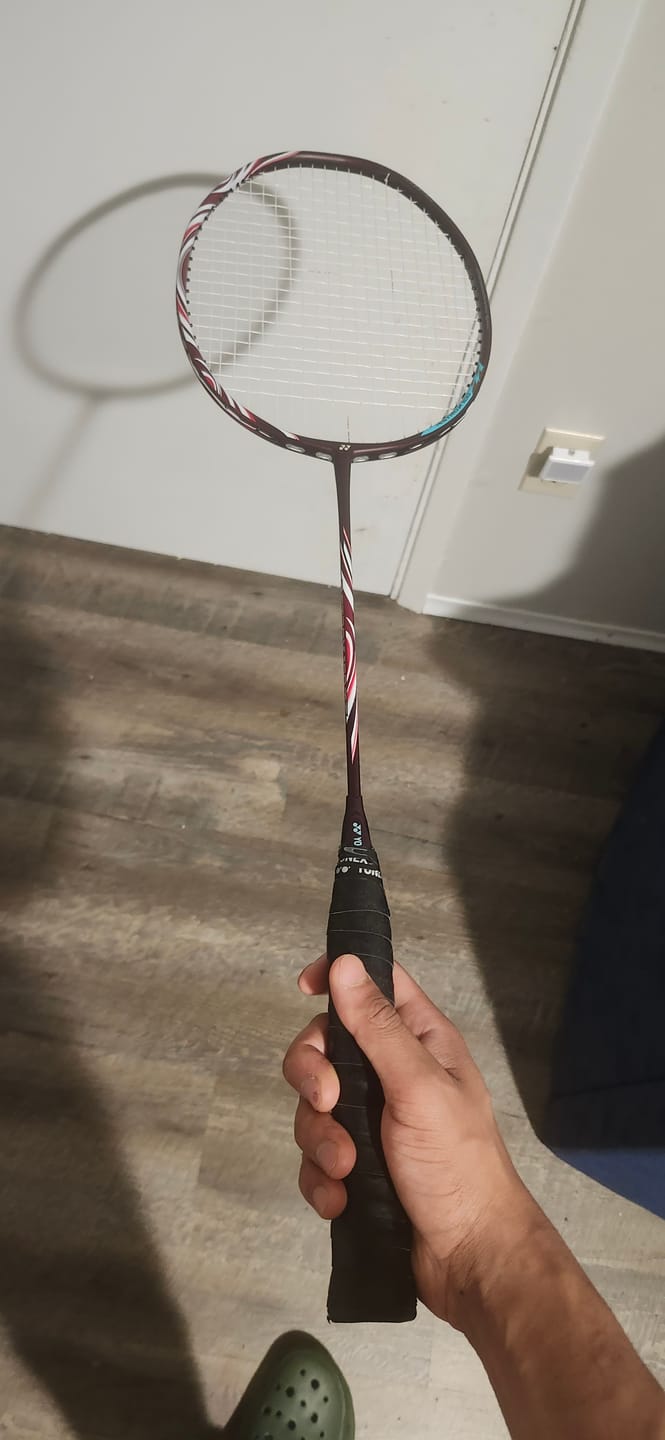 Customer photo review of Yonex ASTROX 100 ZZ Unstrung Badminton Racket [Kurenai]