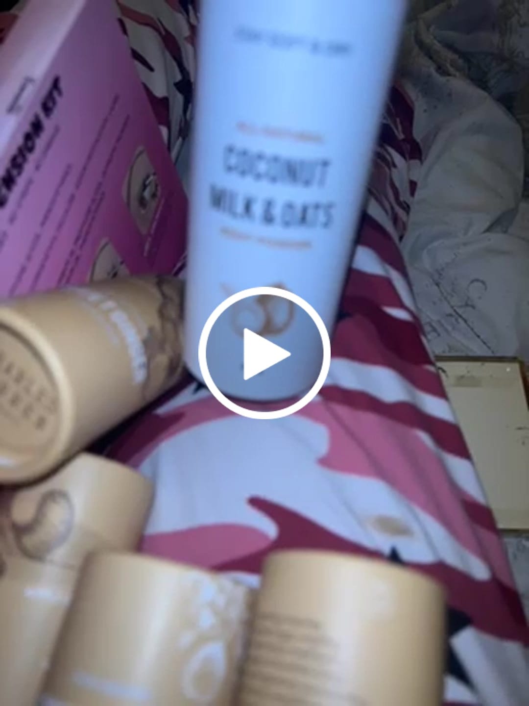 Customer video review of Talc-Free Coconut Milk & Oats Body Powder