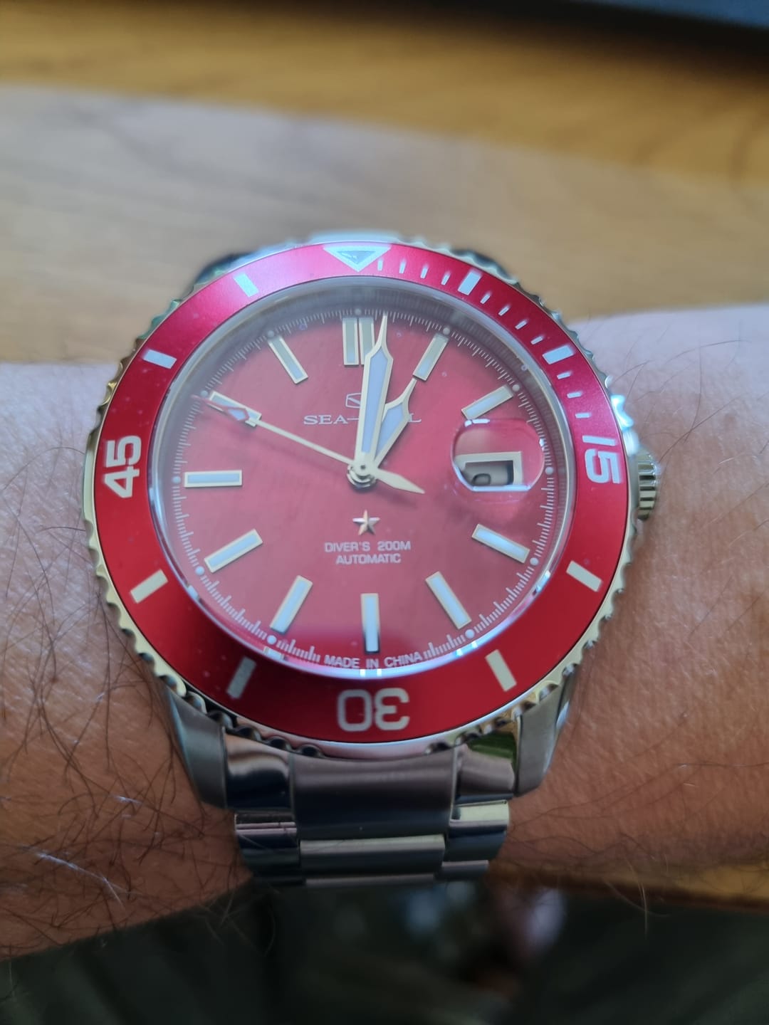 Customer photo review of Ocean Series 200m Waterproof Engraved Caseback Diving Watch 44mm