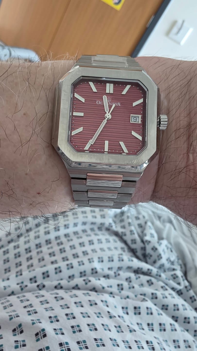 Customer photo review of Oceaneva Mens Tenuis Ultra-Thin Swiss Movement Automatic Thin Watch Burgandy