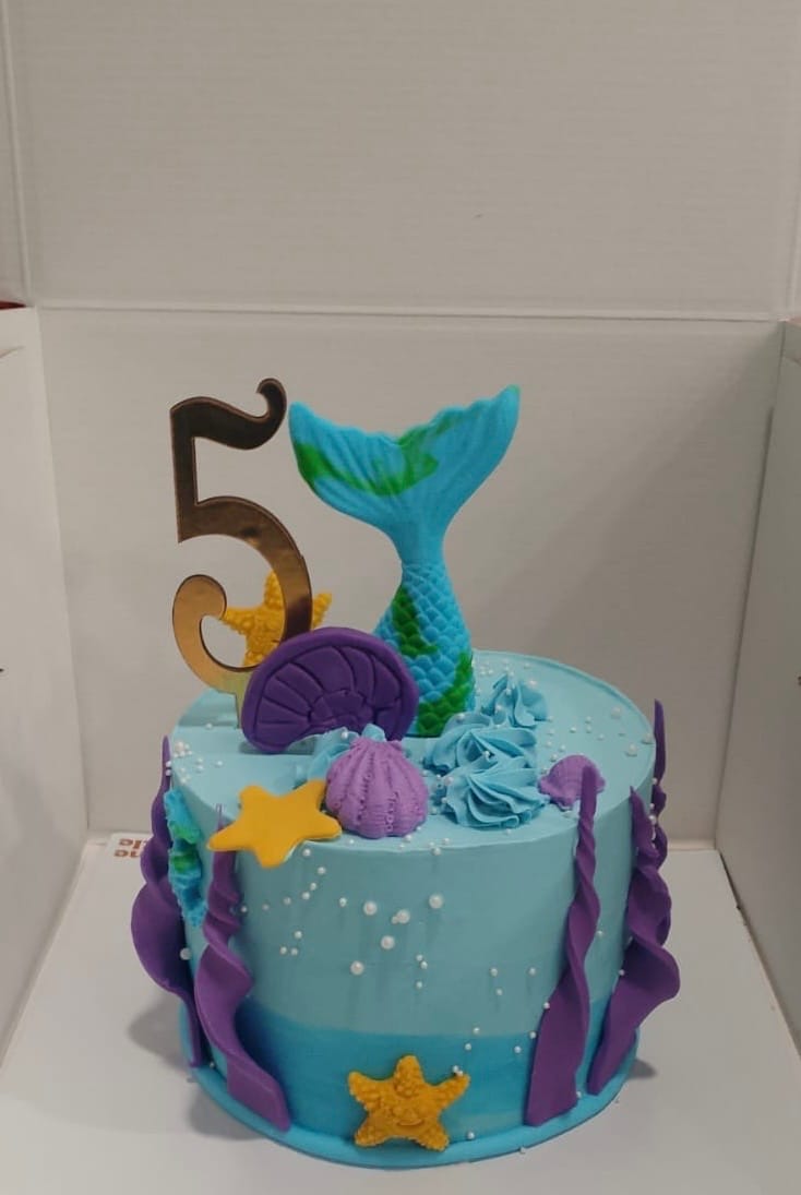 Customer photo review of Mermaid Wave Birthday Cake