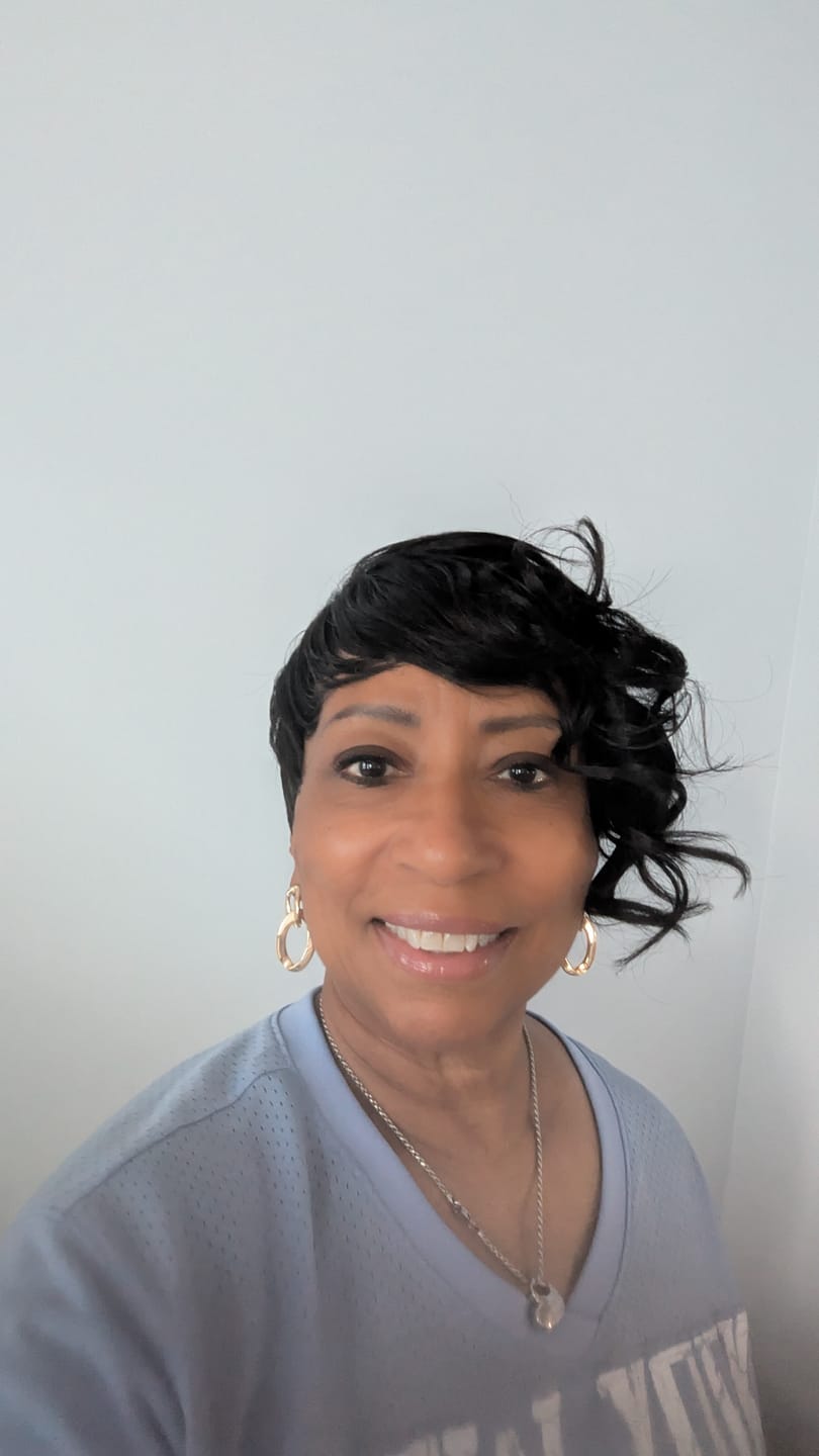 Customer photo review of Outre Wig Pop Full Wig - POP 7