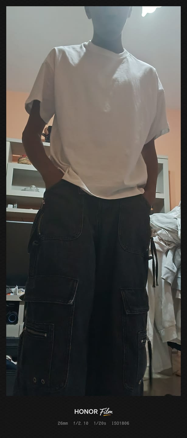 Customer photo review of T-Shirt Blanks Boxy Fit 190GSM Off White