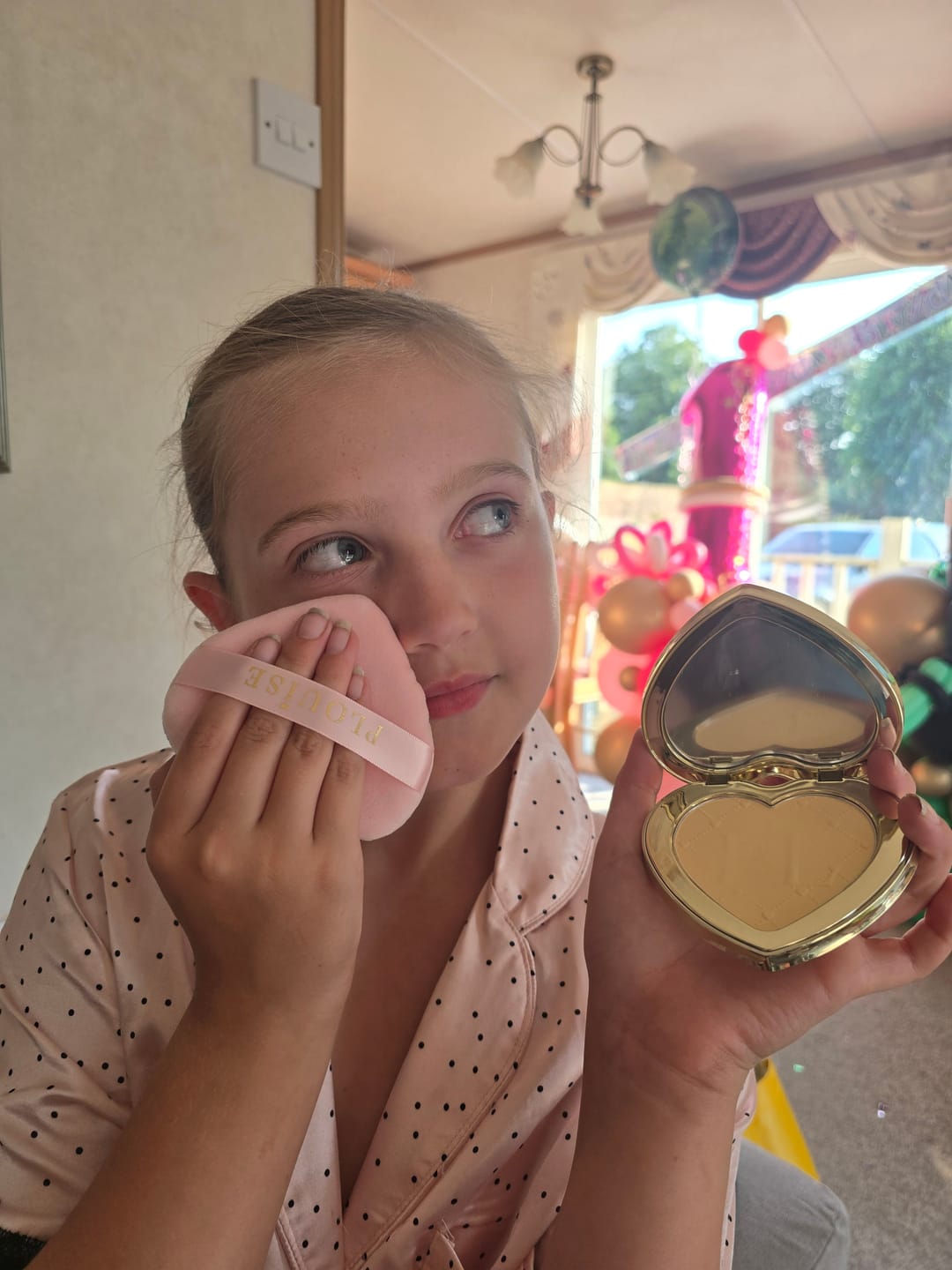 Customer photo review of Under-Eye Brightening Powder