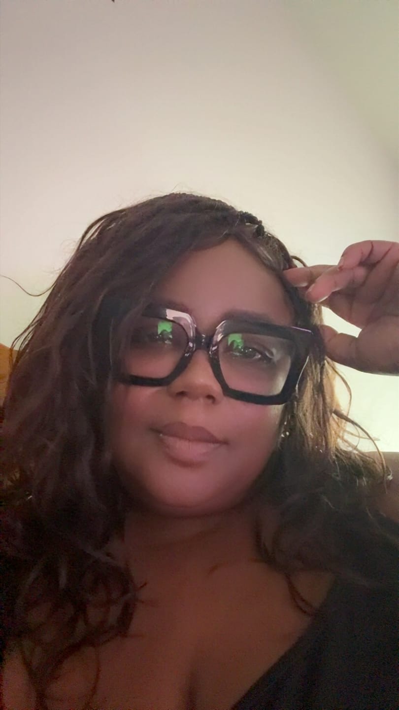 Customer photo review of Michelle - Salon-Style Glueless Miracle Braided Wig Pre-Bleached Swiss HD Full Lace Boho Box Braids Bora Bora Human Hair Body Wave Curls