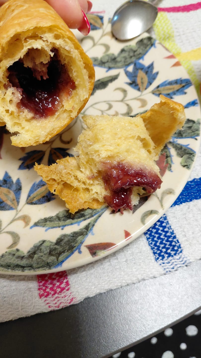 Customer photo review of 15 Cornetti proteici ripieni ai frutti di bosco