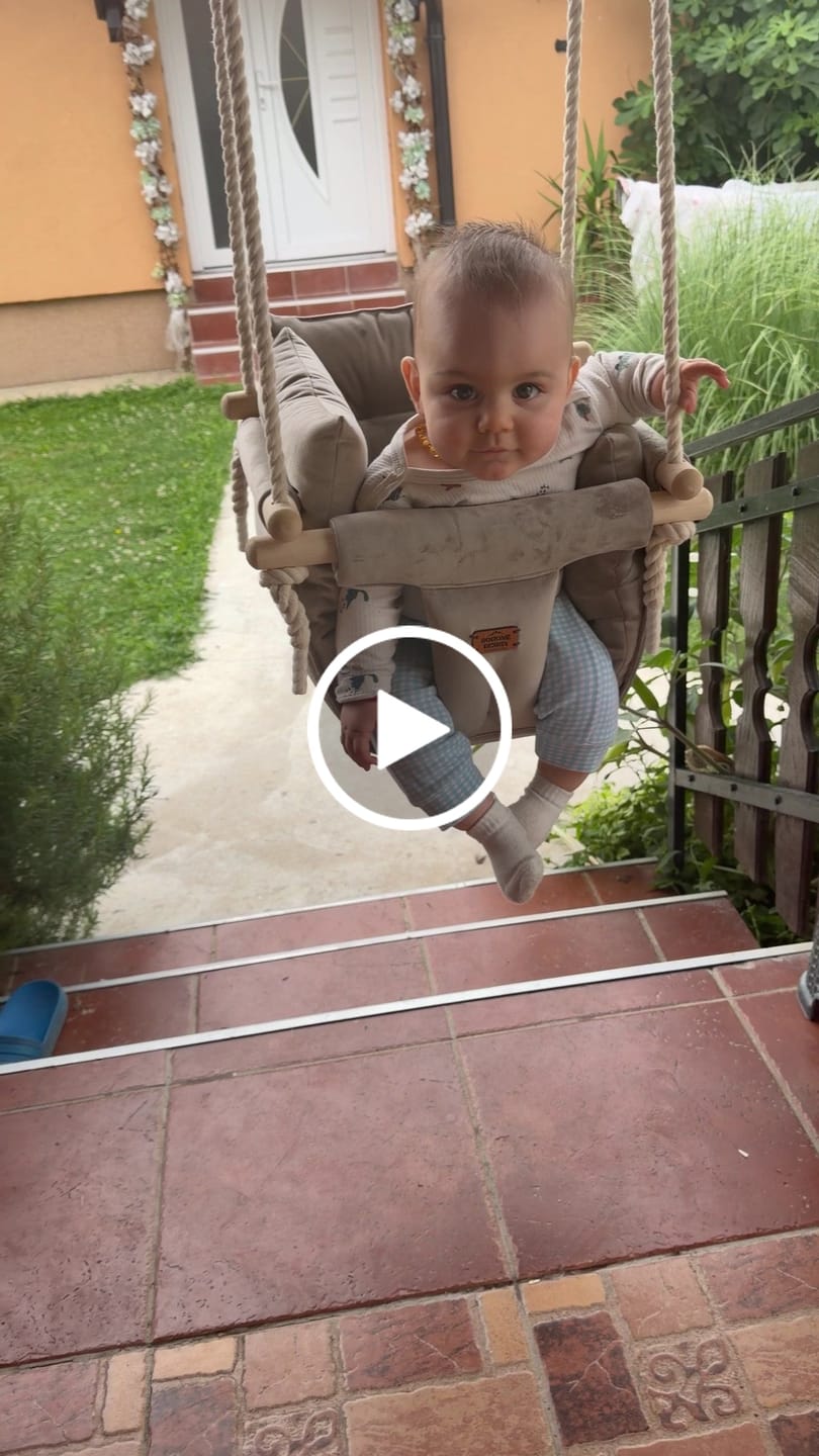 Customer video review of Luxury Sand Beige - Ručno rađena ljuljaška za bebe