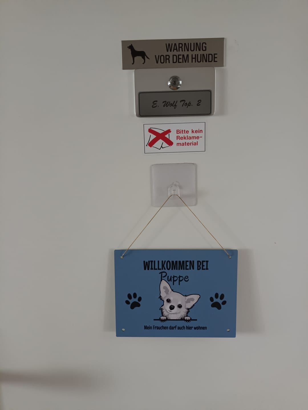 Customer photo review of Personalisiertes Türschild - Spähende Haustiere