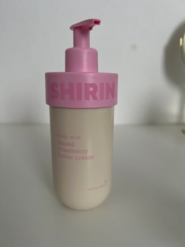 Customer photo review of Body Milk Glazed Strawberry Butter Cream