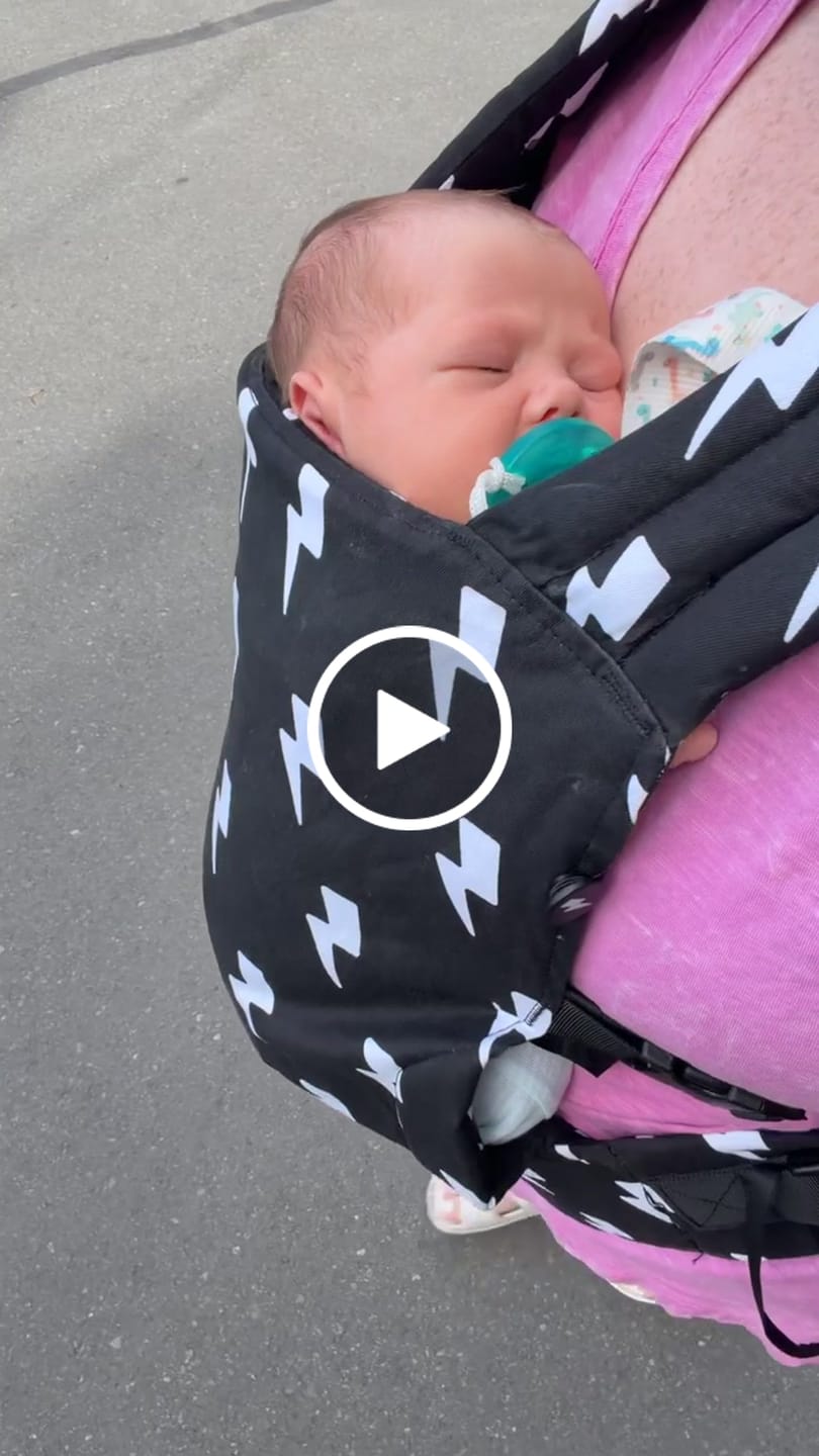 Customer video review of The Dahlia Carrier in Jagger