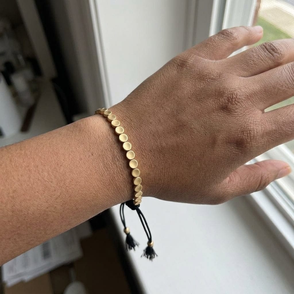 Customer photo review of Bracelet tibétain cuivre et cordon noir, Ancrage et Sérénité