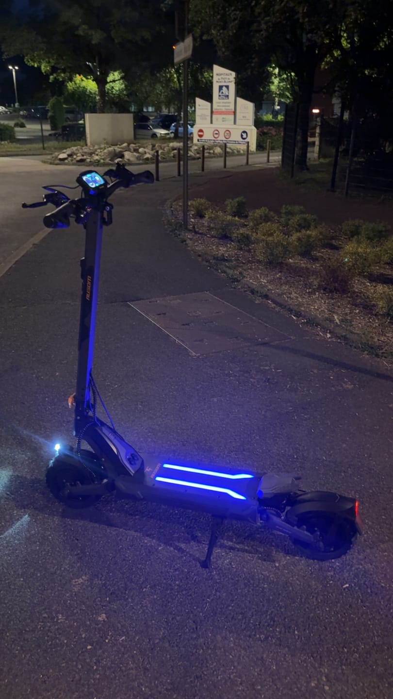 Customer photo review of Ausom L2 Max Dual Motor E-scooter