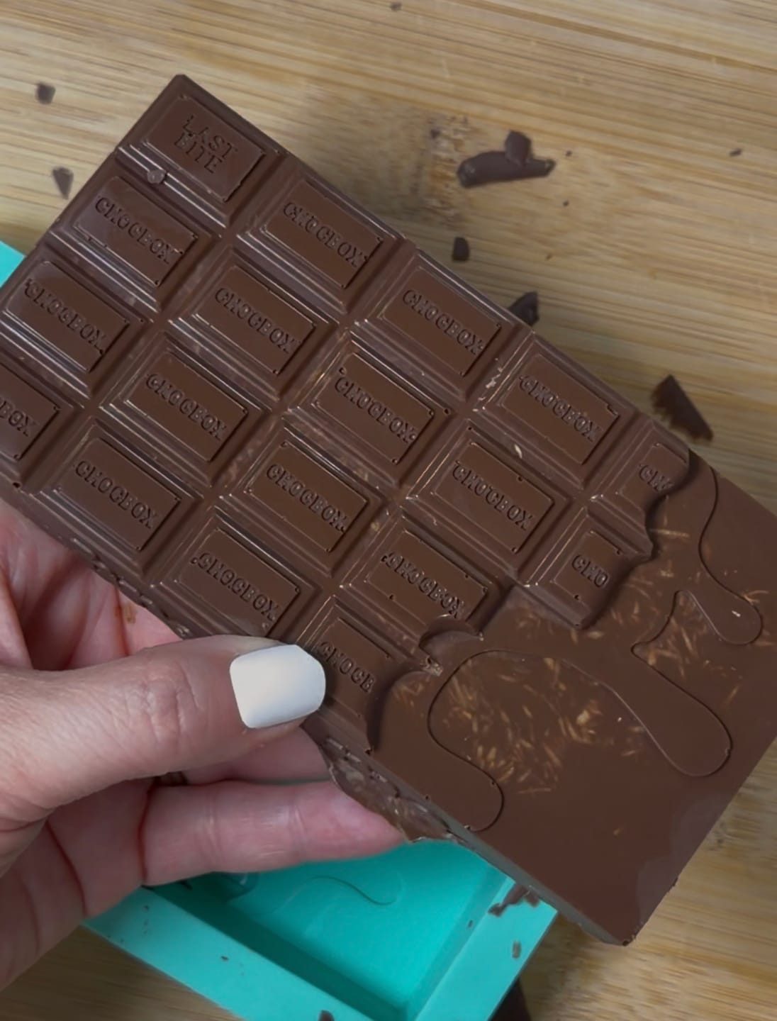 Customer photo review of Pistachio Knafeh Stuffed Chocolate Kit With Reusable Chocolate Bar Mold