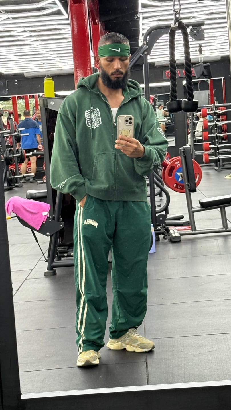 Customer photo review of 2087 - Stud Sweats