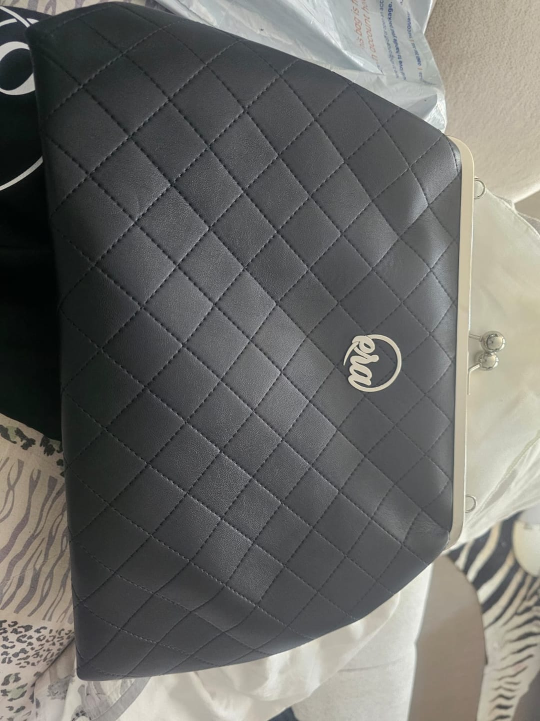 Customer photo review of ERA Oversized Kisslock Chain Bag – Black