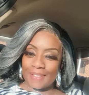 Customer photo review of Luvwin Gray Color Hair Layered Style Wig Salt And Pepper Color With 5x5 Closure Lace