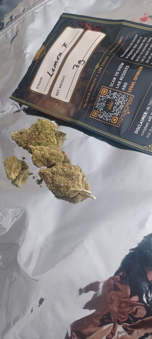 Customer photo review of Lemon Freeze Indoor THCA
