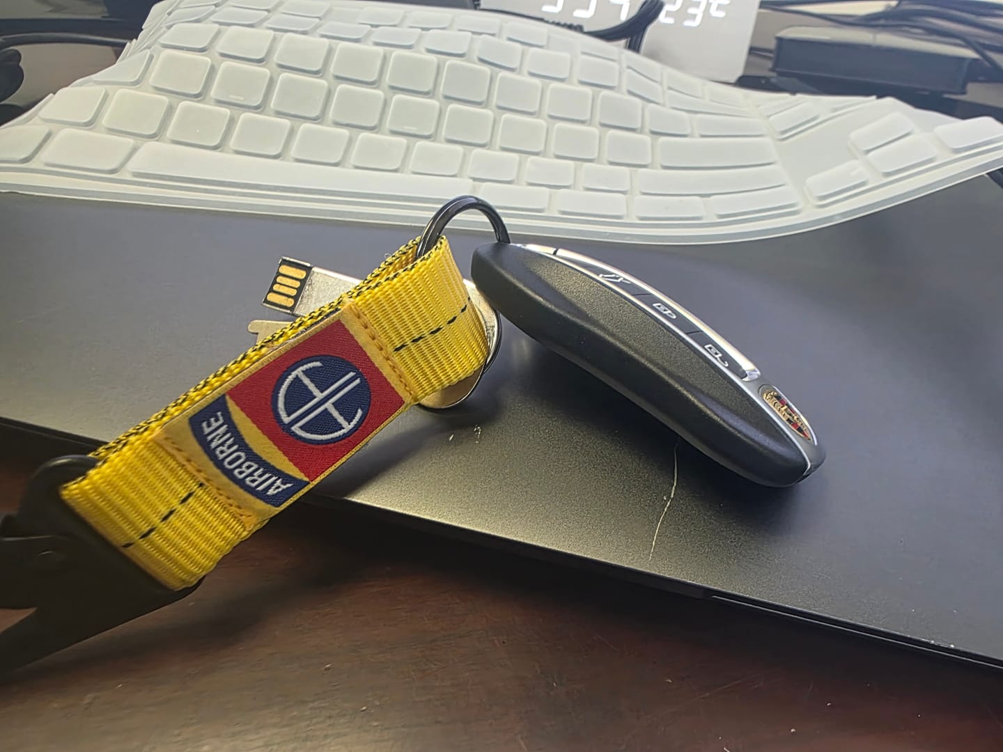 Customer photo review of 2-Below-Bite Static Line Lanyard Keychain (All)