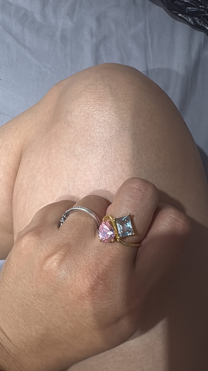 Customer photo review of Anillo Eterno con Piedra de Nacimiento