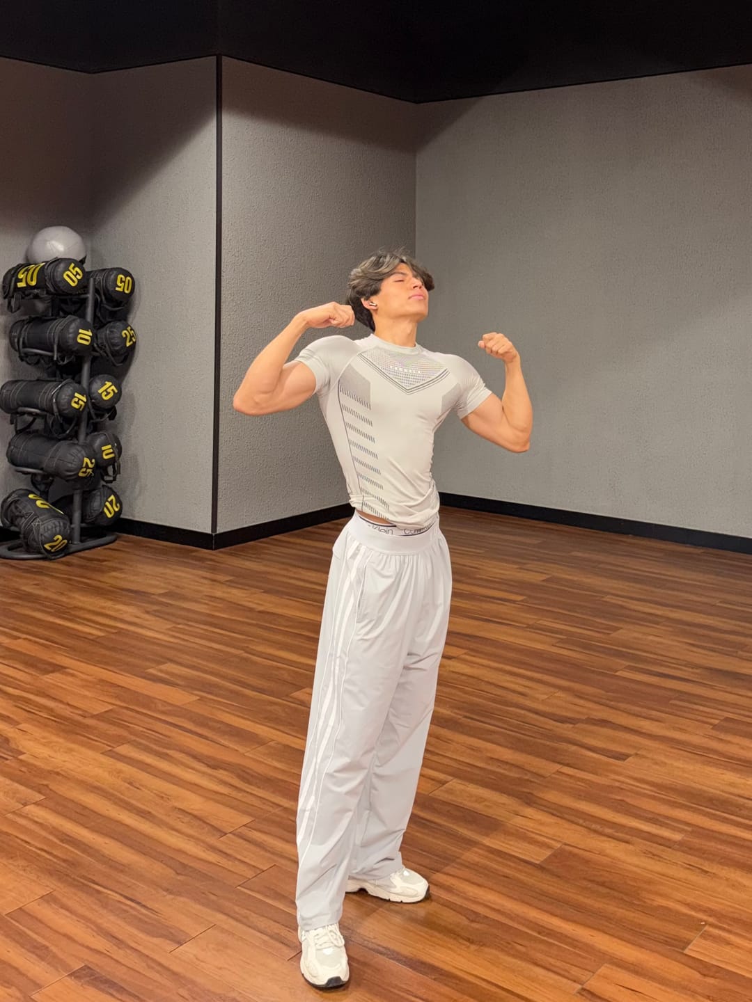 Customer photo review of 2024 - Lite Velocity Fitness Pants