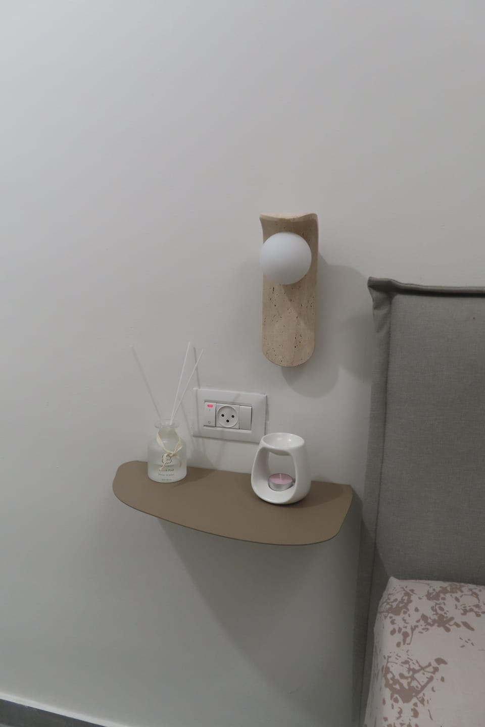 Customer photo review of שידת צד GAL