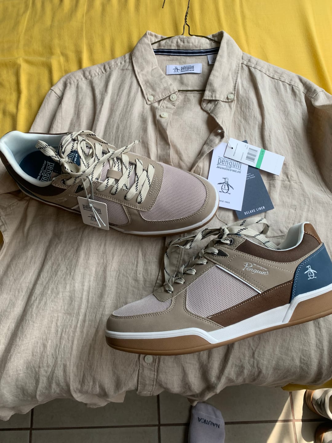 Customer photo review of Tenis Style Hank Khaki
