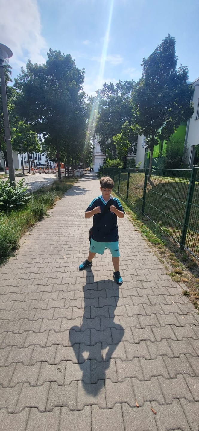 Customer photo review of Germany 2026 World Cup Kids Football Jersey Trikot