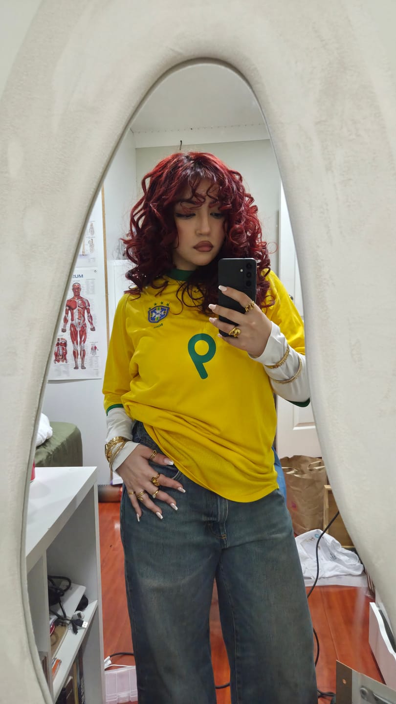 Customer photo review of Brazil 1998 home Shirt (#9 RONALDO)